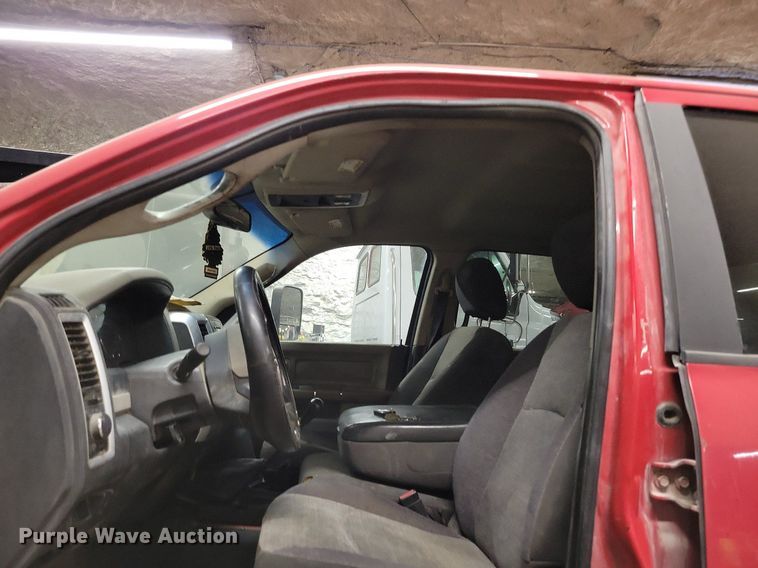 image for item DR7970 2011 Dodge Ram 5500HD Crew Cab utility / service truck