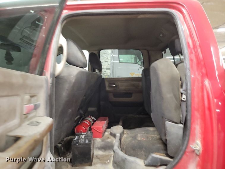 image for item DR7970 2011 Dodge Ram 5500HD Crew Cab utility / service truck