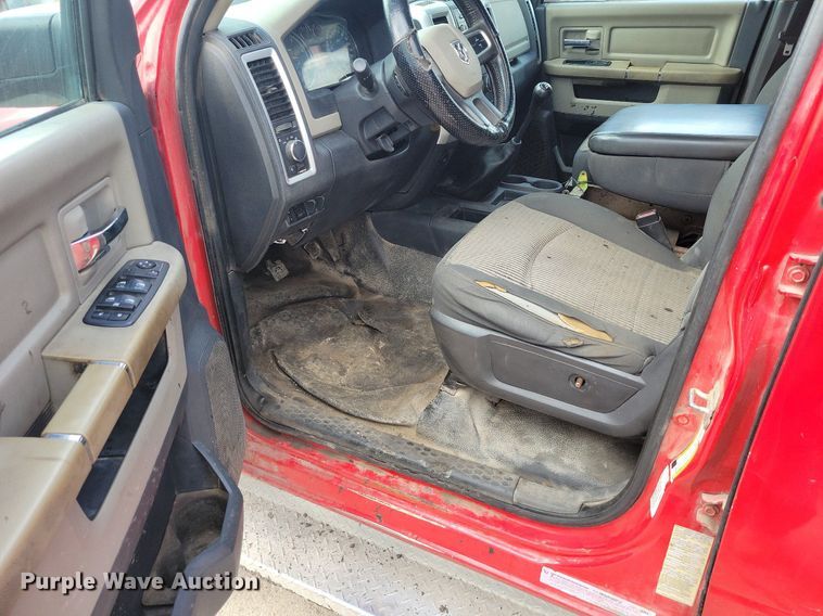 image for item DR7975 2011 Dodge Ram 5500HD Crew Cab flatbed truck