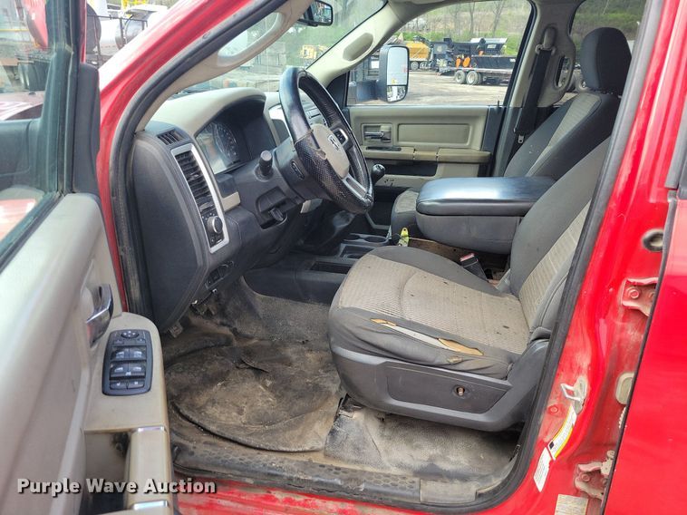 image for item DR7975 2011 Dodge Ram 5500HD Crew Cab flatbed truck