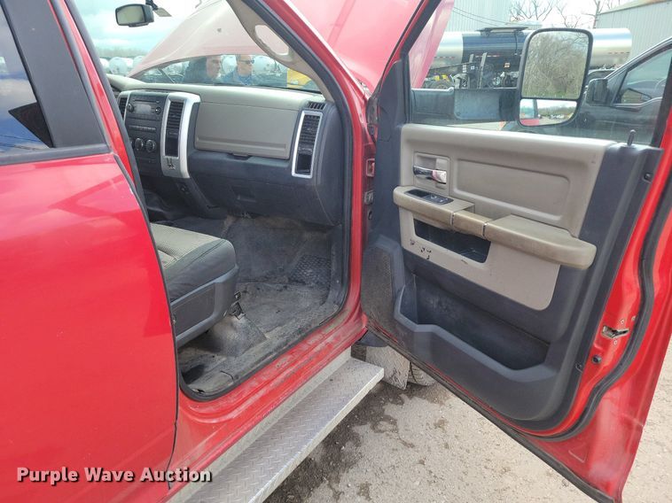 image for item DR7975 2011 Dodge Ram 5500HD Crew Cab flatbed truck