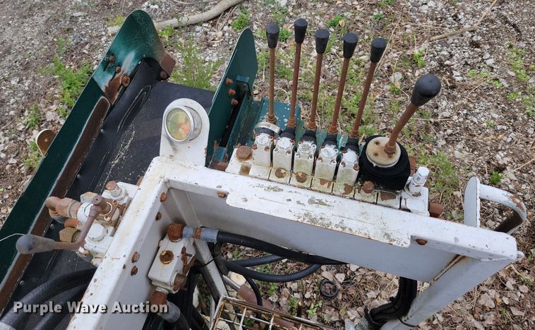 image for item DR7977 Bay-Lynx Multicat Spreader bed