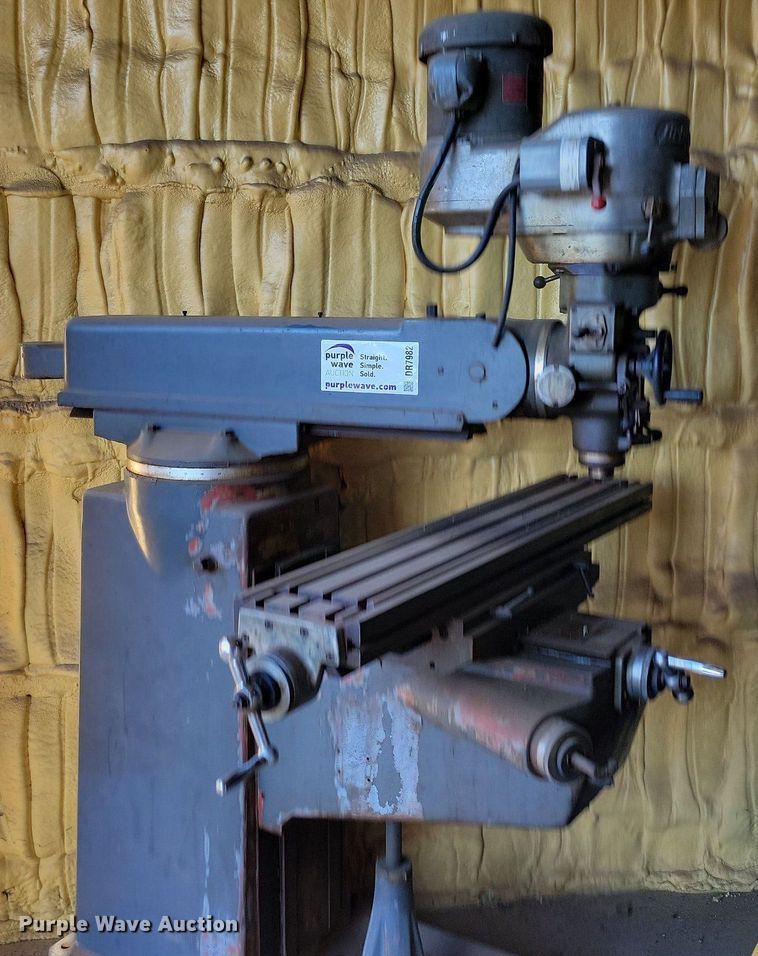 image for item DR7982 Bridgeport milling machine