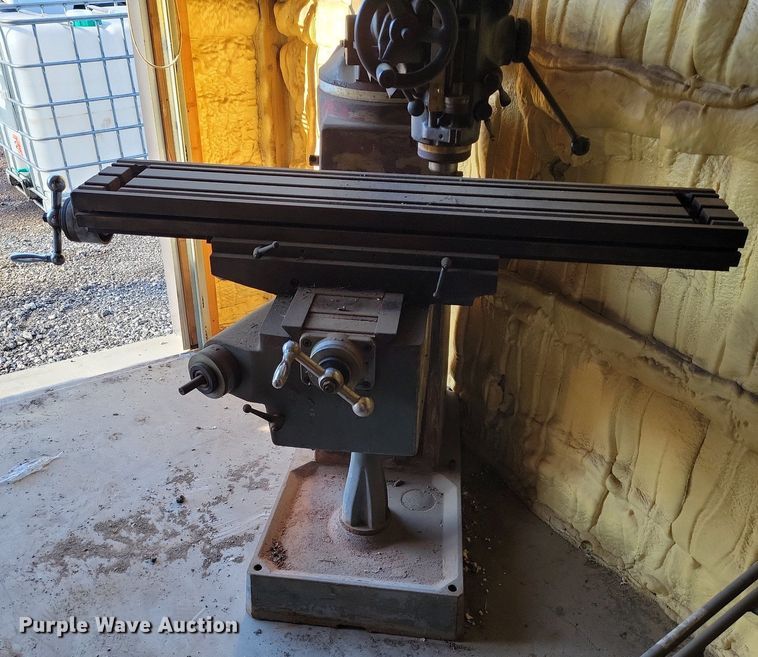 image for item DR7982 Bridgeport milling machine