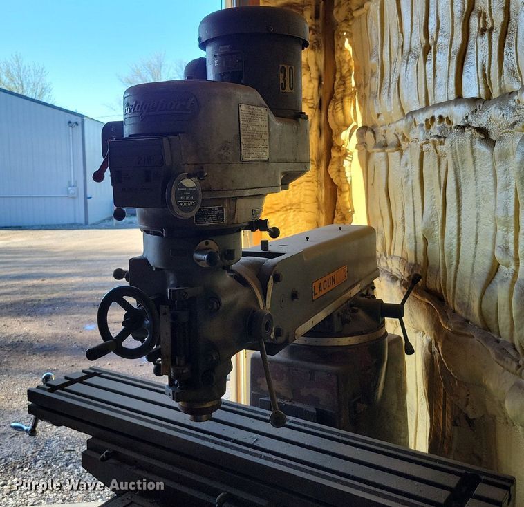 image for item DR7982 Bridgeport milling machine