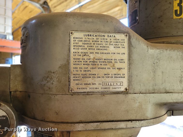 image for item DR7982 Bridgeport milling machine