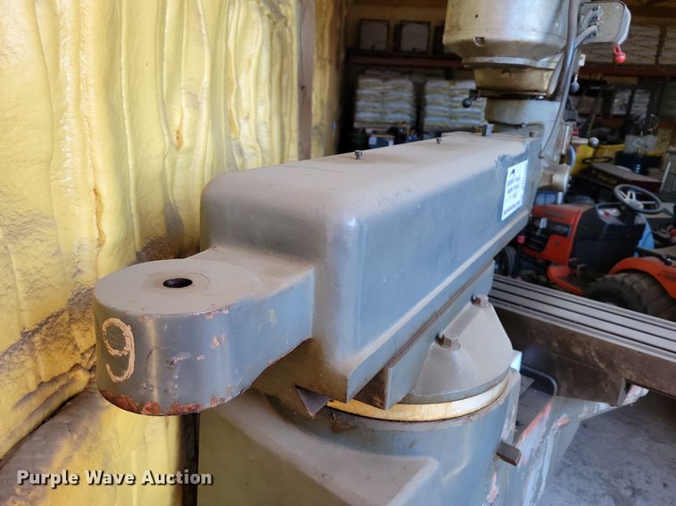 image for item DR7982 Bridgeport milling machine