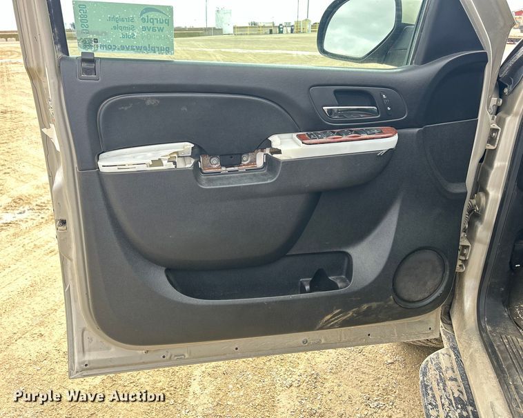 image for item DS0850 2013 Chevrolet Suburban LT SUV