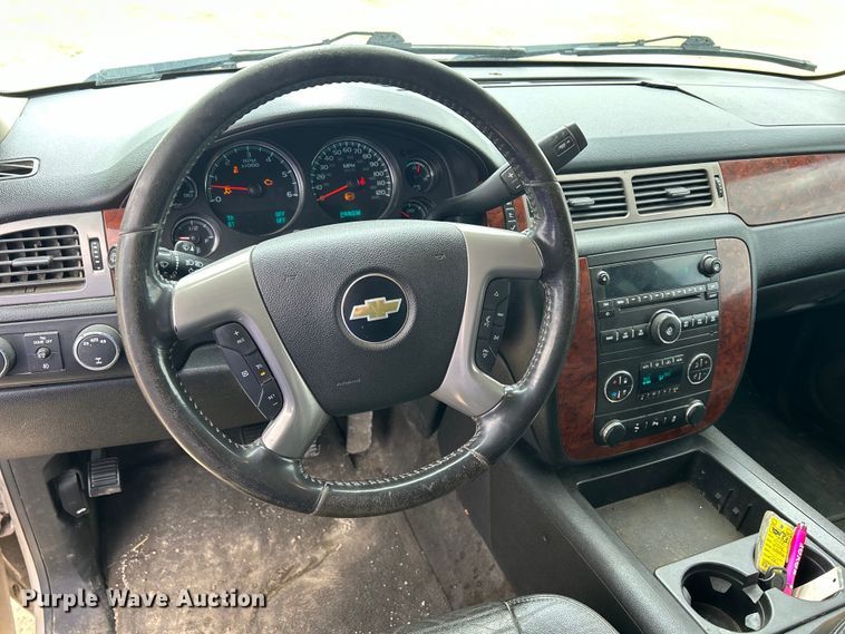 image for item DS0850 2013 Chevrolet Suburban LT SUV