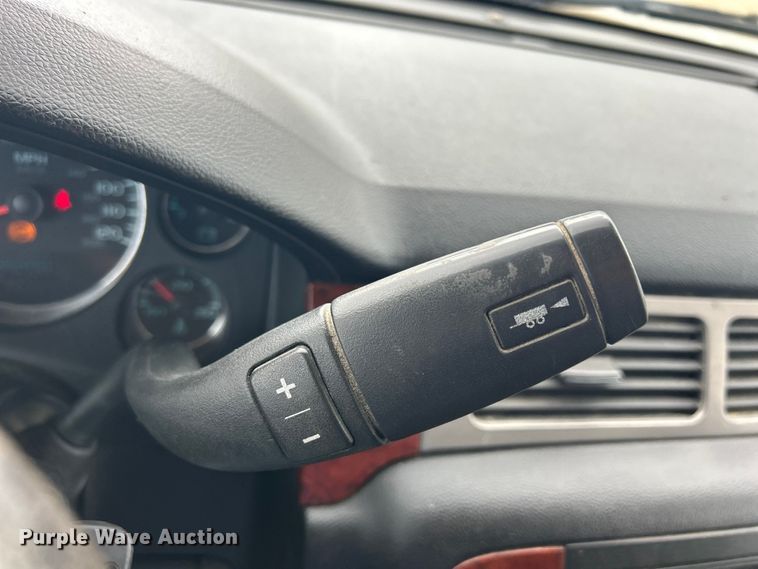 image for item DS0850 2013 Chevrolet Suburban LT SUV