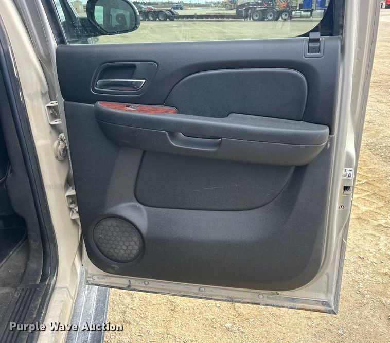 image for item DS0850 2013 Chevrolet Suburban LT SUV