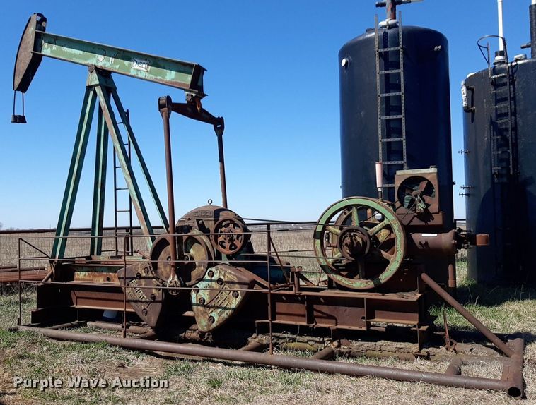 image for item DV9920 Emsco D80 pump jack