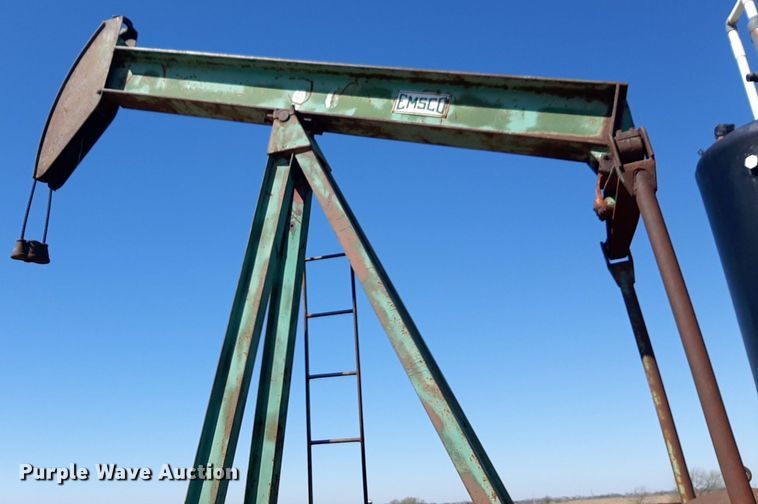 image for item DV9920 Emsco D80 pump jack