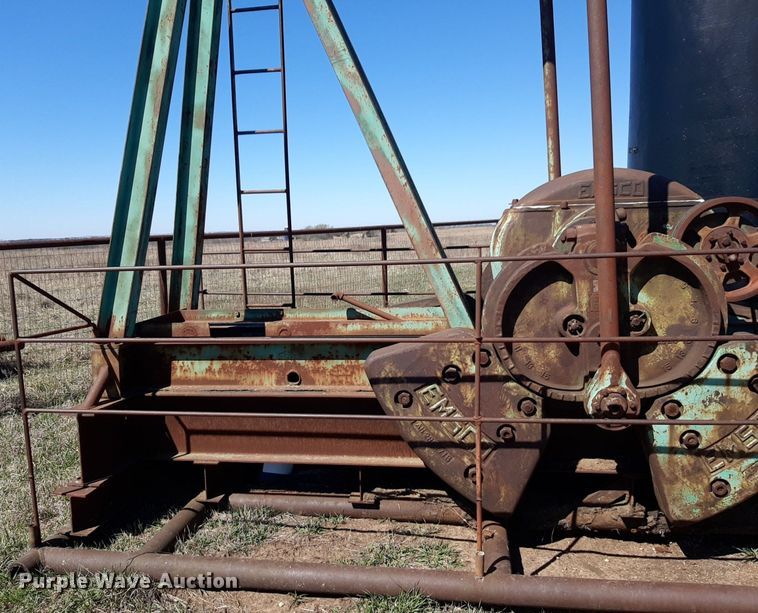 image for item DV9920 Emsco D80 pump jack