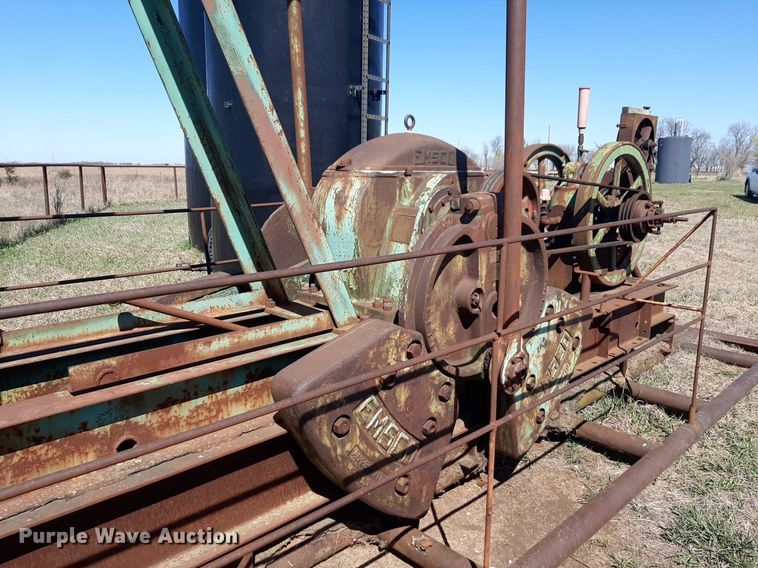 image for item DV9920 Emsco D80 pump jack