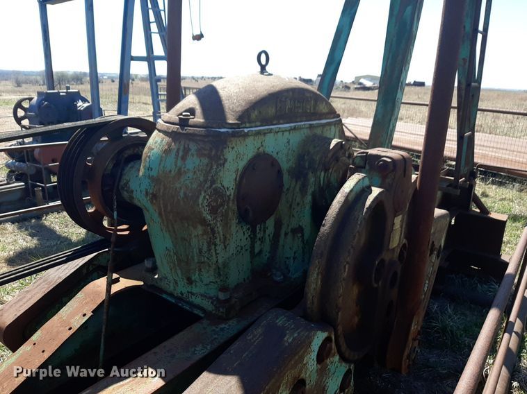 image for item DV9920 Emsco D80 pump jack