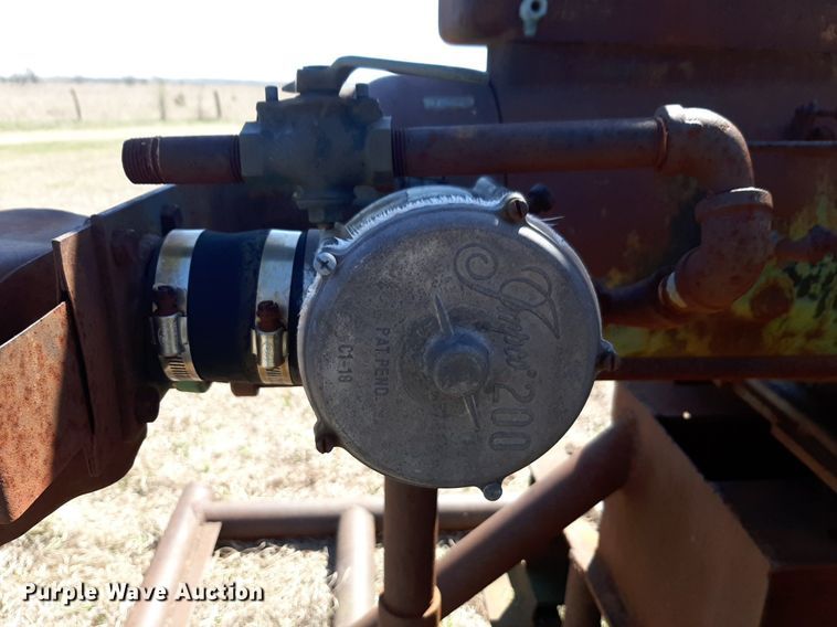 image for item DV9920 Emsco D80 pump jack