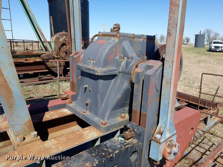 image for item DV9921 Lufkin pump jack