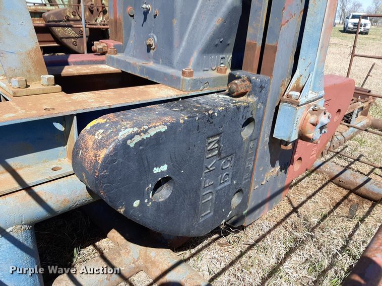 image for item DV9921 Lufkin pump jack