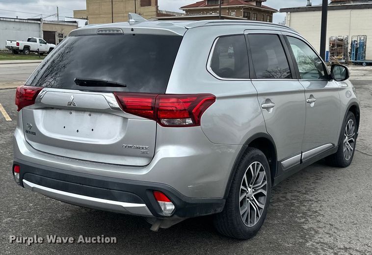 image for item DW2971 2018 Mitsubishi Outlander SEL SUV