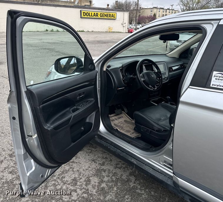 image for item DW2971 2018 Mitsubishi Outlander SEL SUV