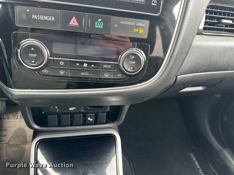 image for item DW2971 2018 Mitsubishi Outlander SEL SUV