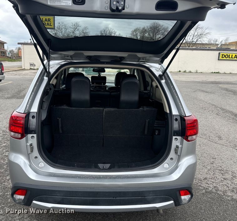 image for item DW2971 2018 Mitsubishi Outlander SEL SUV