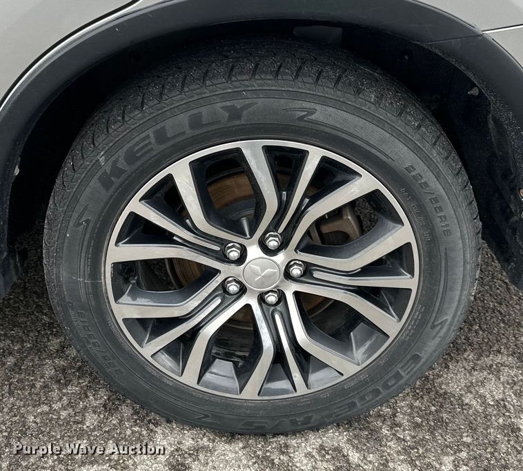 image for item DW2971 2018 Mitsubishi Outlander SEL SUV