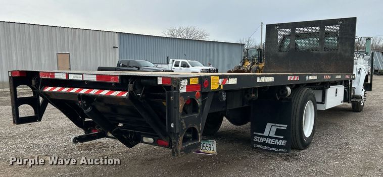 image for item EG1183 2007 Ford F650 Super Duty flatbed truck