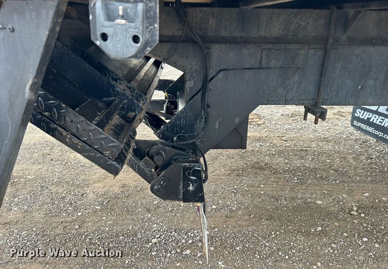 image for item EG1183 2007 Ford F650 Super Duty flatbed truck