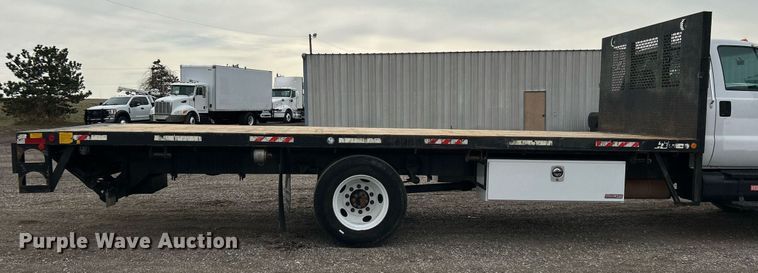 image for item EG1183 2007 Ford F650 Super Duty flatbed truck
