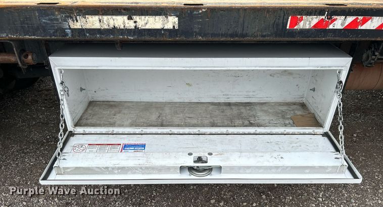 image for item EG1183 2007 Ford F650 Super Duty flatbed truck