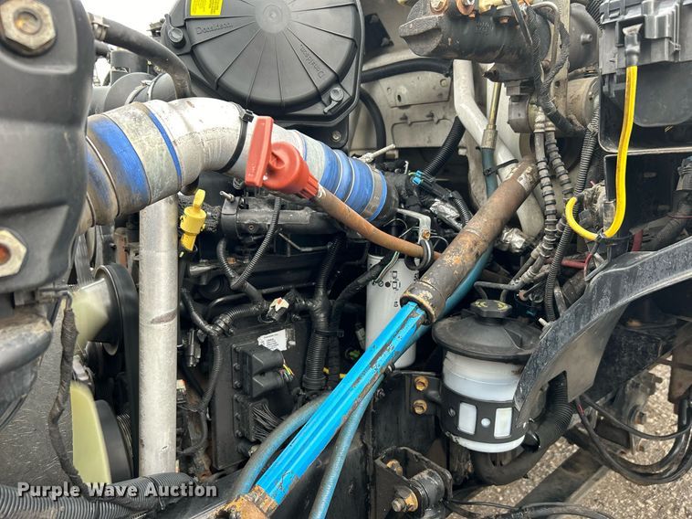 image for item EG1183 2007 Ford F650 Super Duty flatbed truck