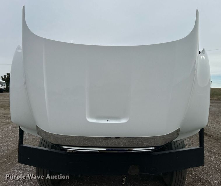 image for item EG1183 2007 Ford F650 Super Duty flatbed truck