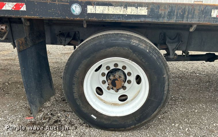 image for item EG1183 2007 Ford F650 Super Duty flatbed truck