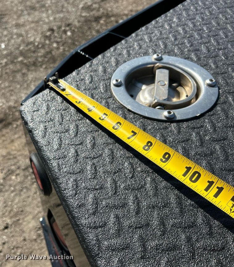 image for item EG1220 2015 Ford F550 Super Duty Crew Cab flatbed truck