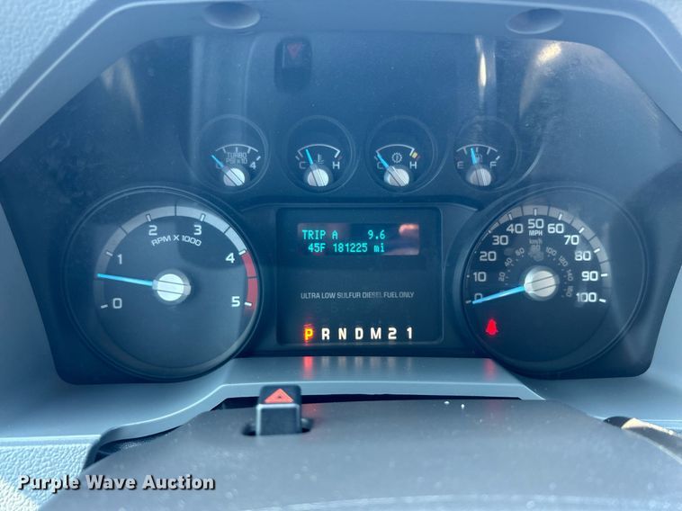 image for item EG1220 2015 Ford F550 Super Duty Crew Cab flatbed truck