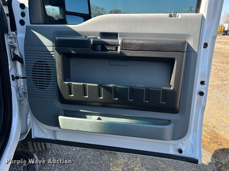 image for item EG1220 2015 Ford F550 Super Duty Crew Cab flatbed truck