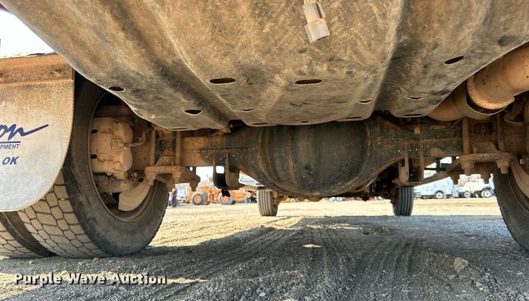 image for item EG1220 2015 Ford F550 Super Duty Crew Cab flatbed truck