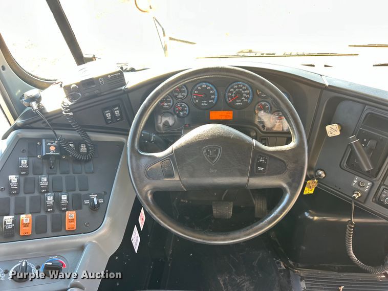 image for item EG1279 2013 International  school bus