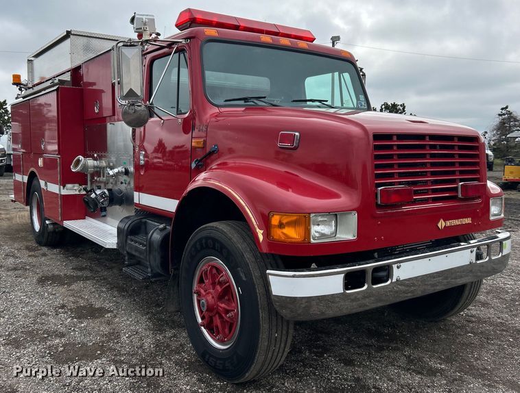 image for item EG1290 1993 International  4900 pumper fire truck