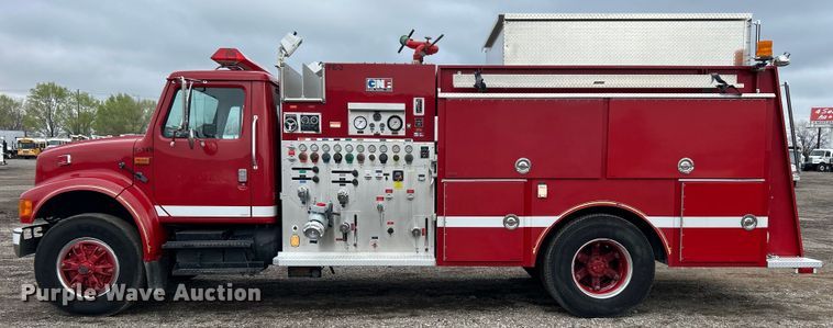 image for item EG1290 1993 International  4900 pumper fire truck