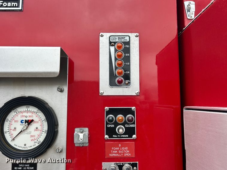 image for item EG1290 1993 International  4900 pumper fire truck