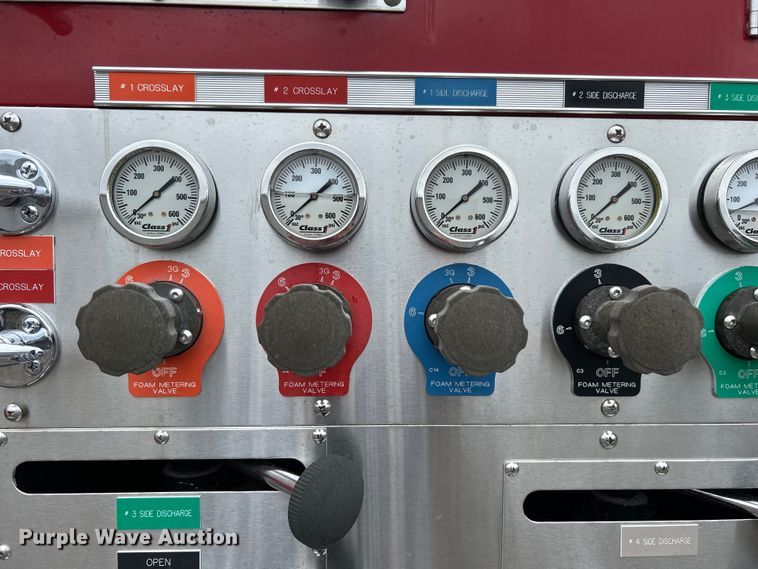 image for item EG1290 1993 International  4900 pumper fire truck