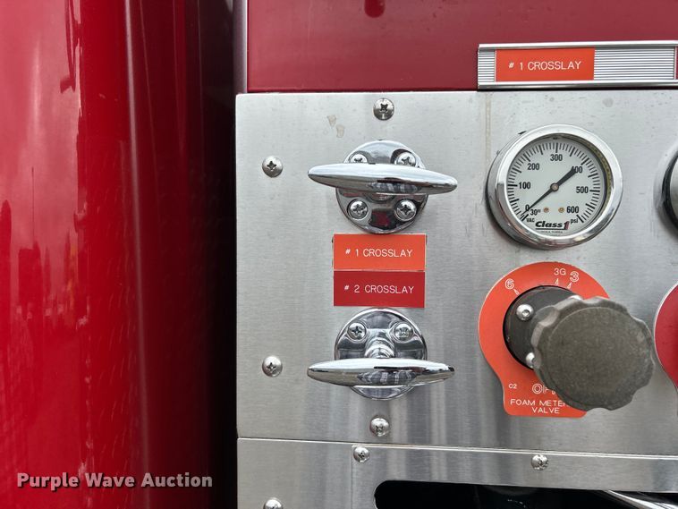 image for item EG1290 1993 International  4900 pumper fire truck