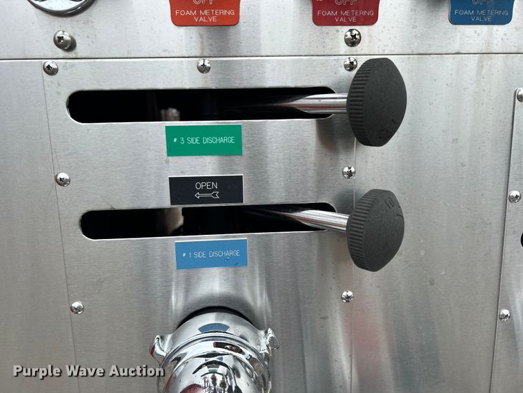 image for item EG1290 1993 International  4900 pumper fire truck