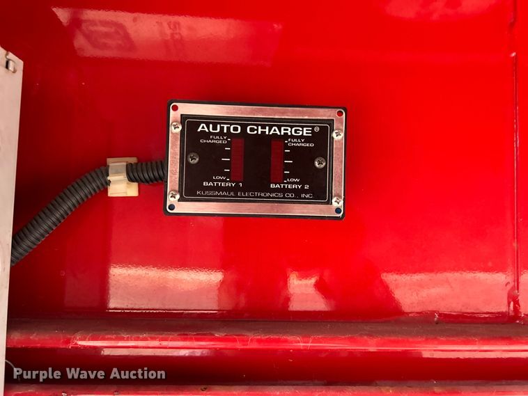 image for item EG1290 1993 International  4900 pumper fire truck