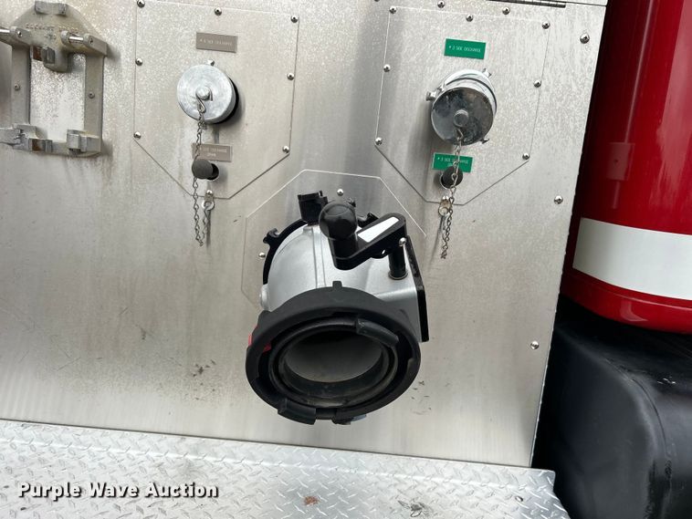 image for item EG1290 1993 International  4900 pumper fire truck