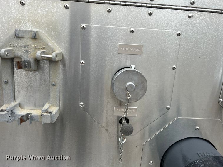 image for item EG1290 1993 International  4900 pumper fire truck