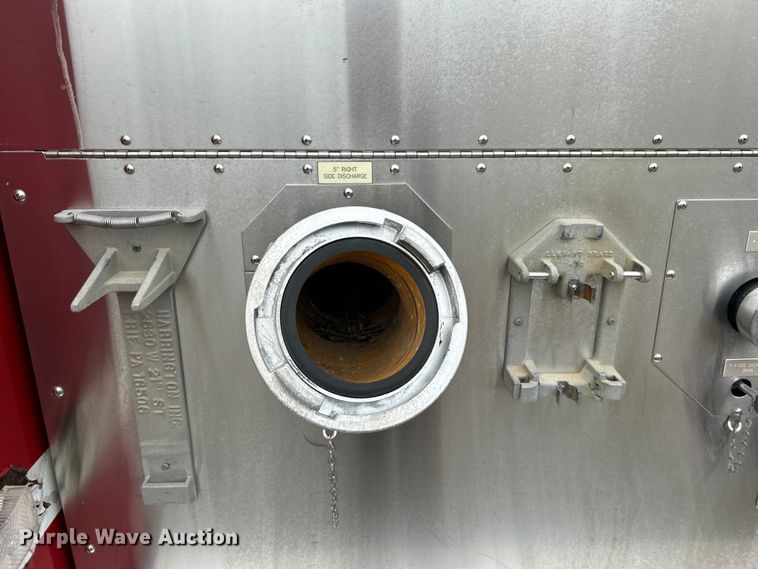 image for item EG1290 1993 International  4900 pumper fire truck